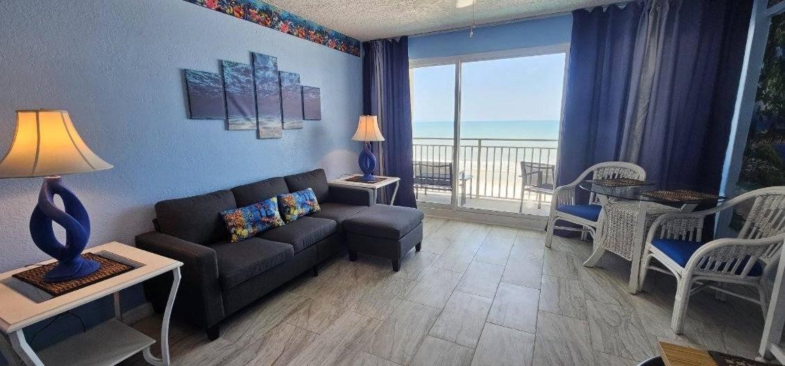 Ocean Breeze - Direct Ocean Front-Pool Is Open Lejlighed Daytona Beach Eksteriør billede