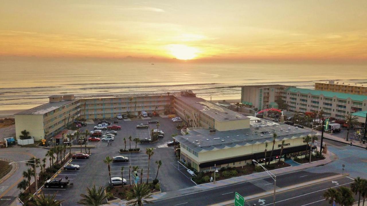 Ocean Breeze - Direct Ocean Front-Pool Is Open Lejlighed Daytona Beach Eksteriør billede