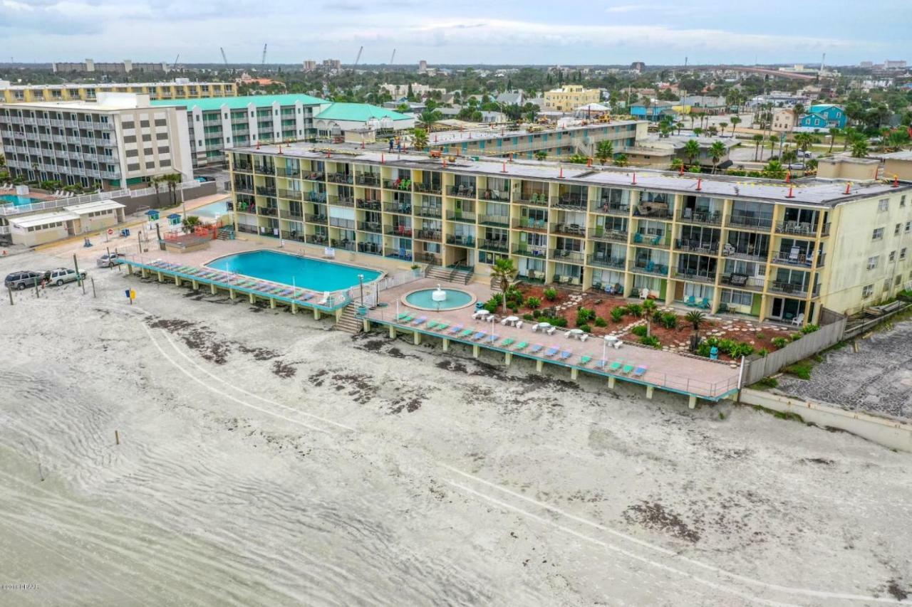 Ocean Breeze - Direct Ocean Front-Pool Is Open Lejlighed Daytona Beach Eksteriør billede