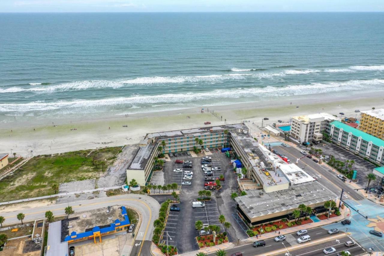 Ocean Breeze - Direct Ocean Front-Pool Is Open Lejlighed Daytona Beach Eksteriør billede