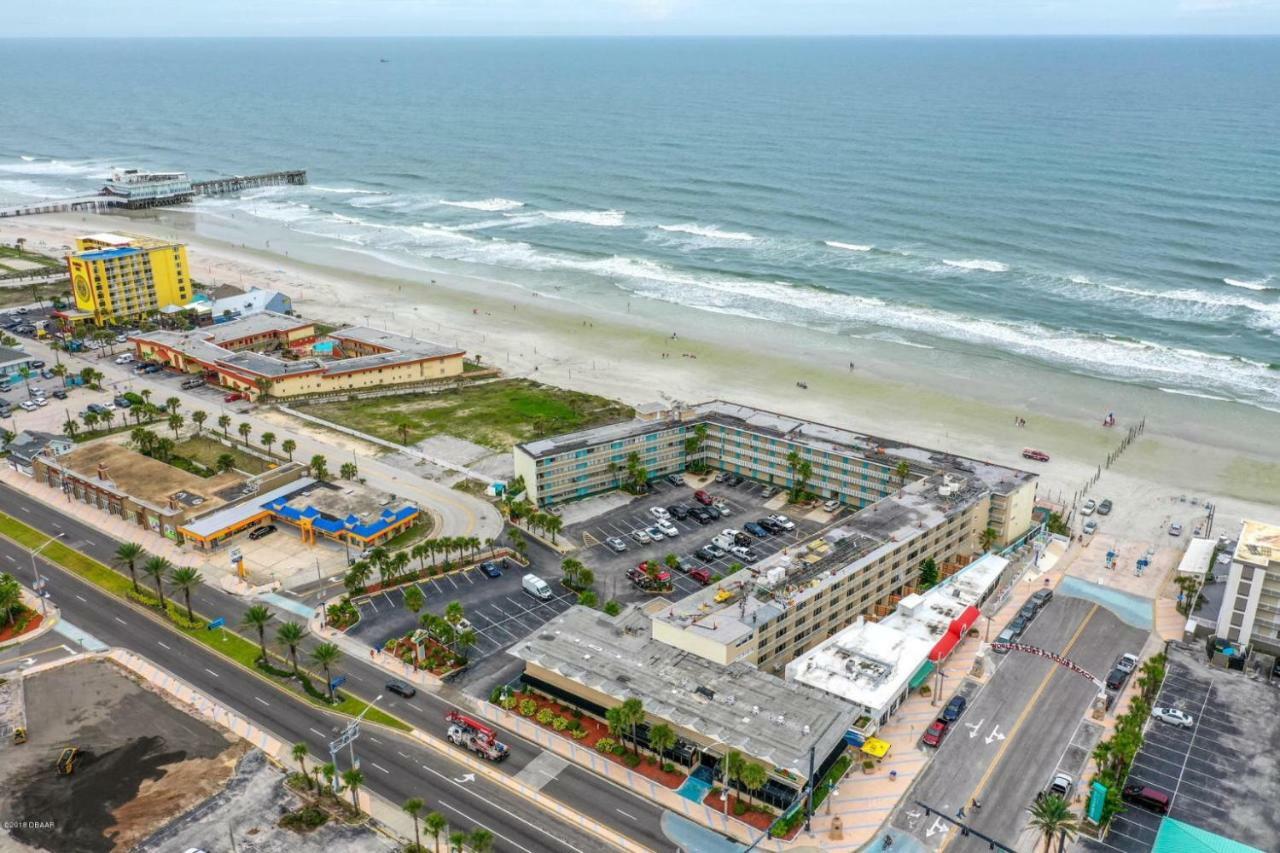 Ocean Breeze - Direct Ocean Front-Pool Is Open Lejlighed Daytona Beach Eksteriør billede